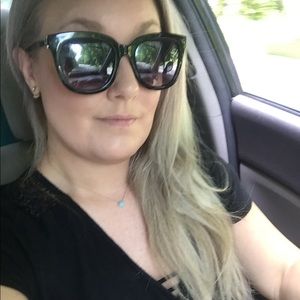 Meet your Posher, Mellony